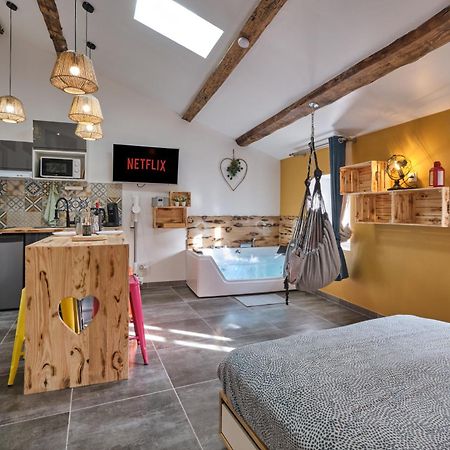 Place Carnot - Studio Tout Equipe Avec Jacuzzi Proche Toutes Commodites การ์กาซอน ภายนอก รูปภาพ