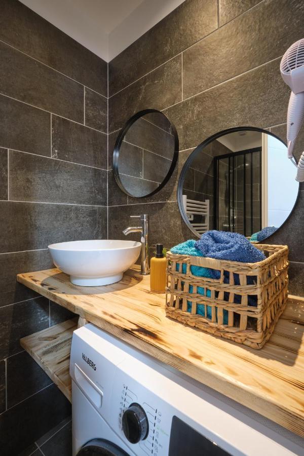 Place Carnot - Studio Tout Equipe Avec Jacuzzi Proche Toutes Commodites การ์กาซอน ภายนอก รูปภาพ