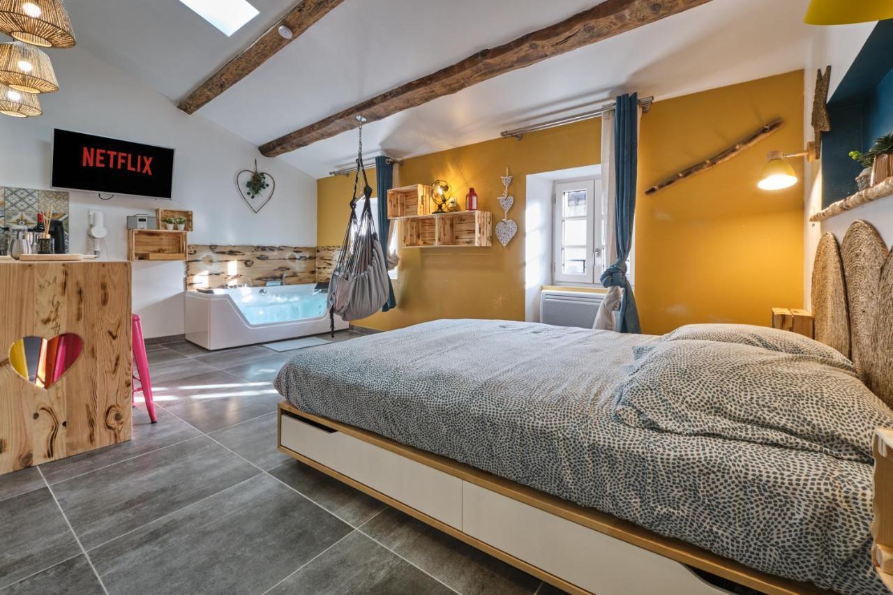 Place Carnot - Studio Tout Equipe Avec Jacuzzi Proche Toutes Commodites การ์กาซอน ภายนอก รูปภาพ