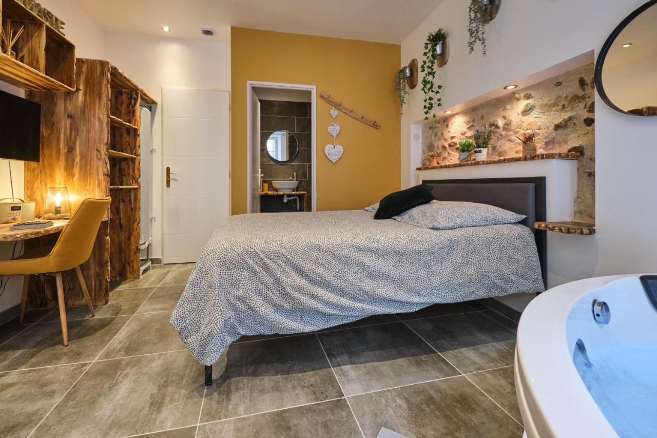 Place Carnot - Studio Tout Equipe Avec Jacuzzi Proche Toutes Commodites การ์กาซอน ภายนอก รูปภาพ