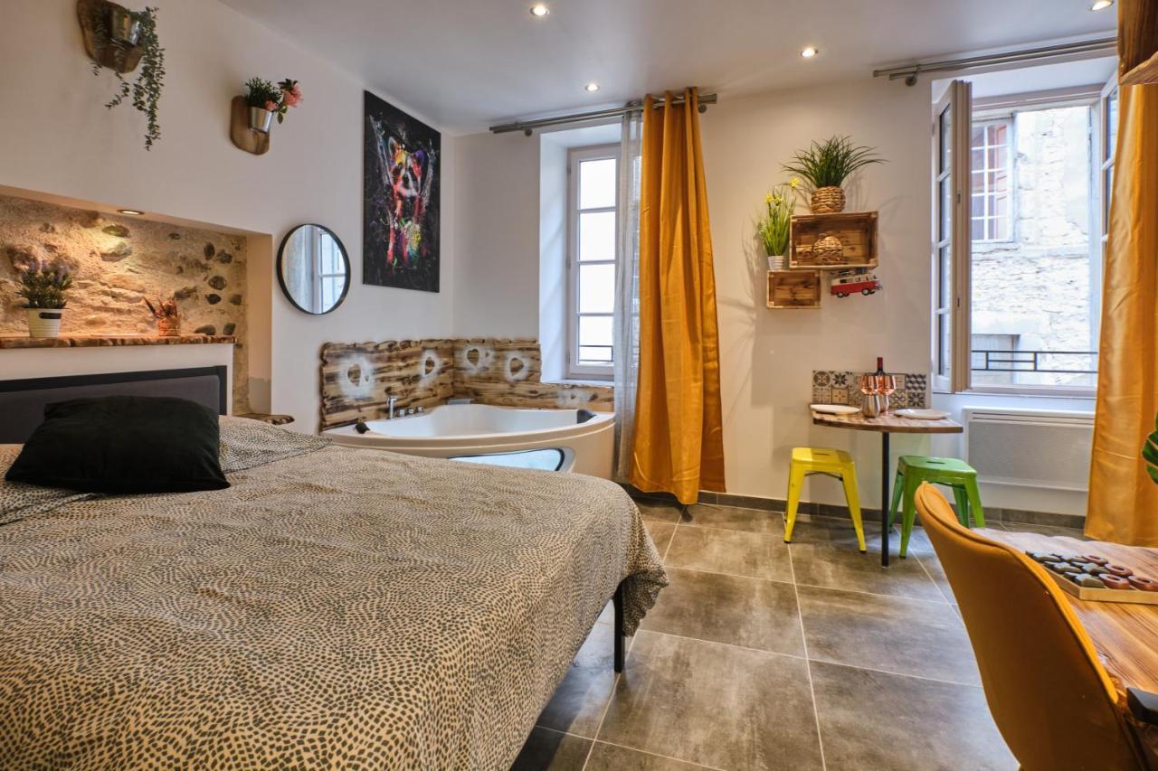 Place Carnot - Studio Tout Equipe Avec Jacuzzi Proche Toutes Commodites การ์กาซอน ภายนอก รูปภาพ