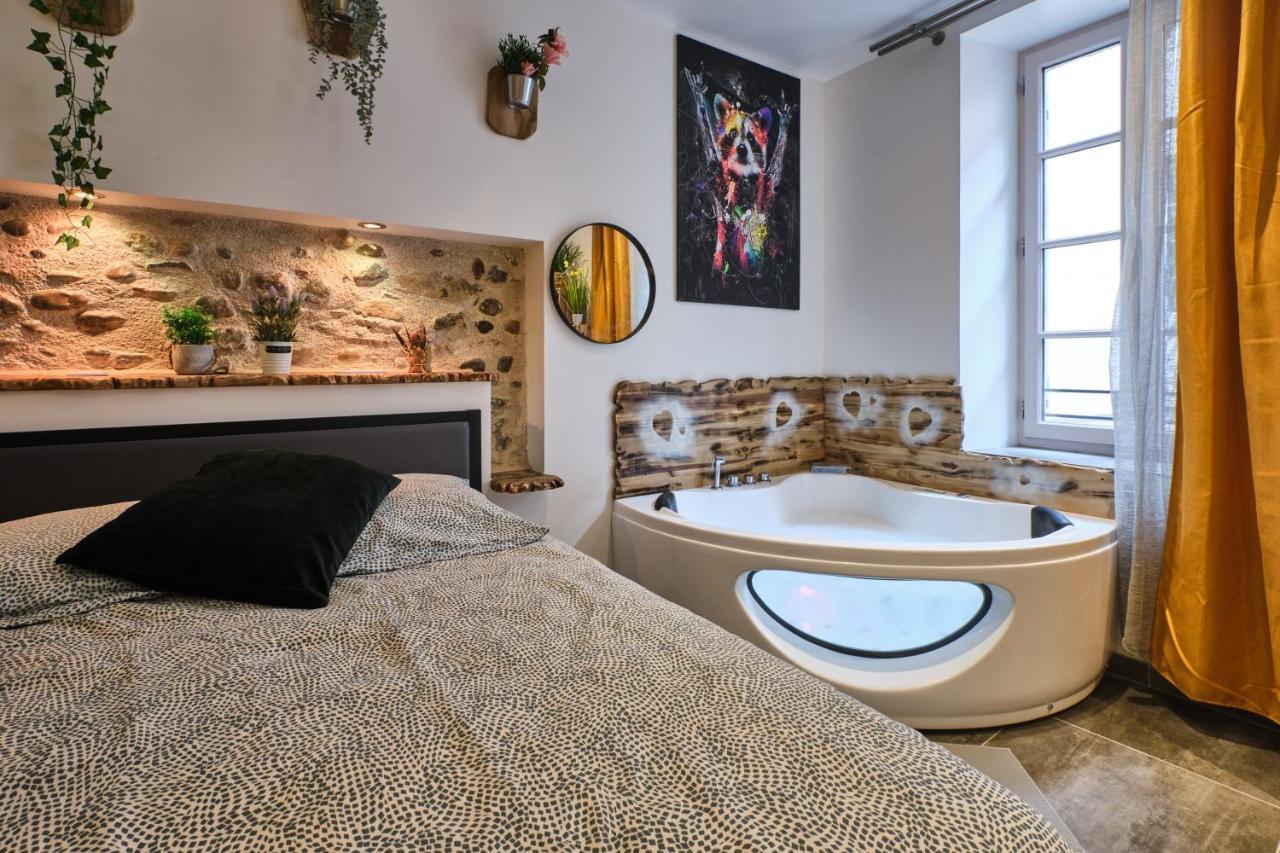 Place Carnot - Studio Tout Equipe Avec Jacuzzi Proche Toutes Commodites การ์กาซอน ภายนอก รูปภาพ