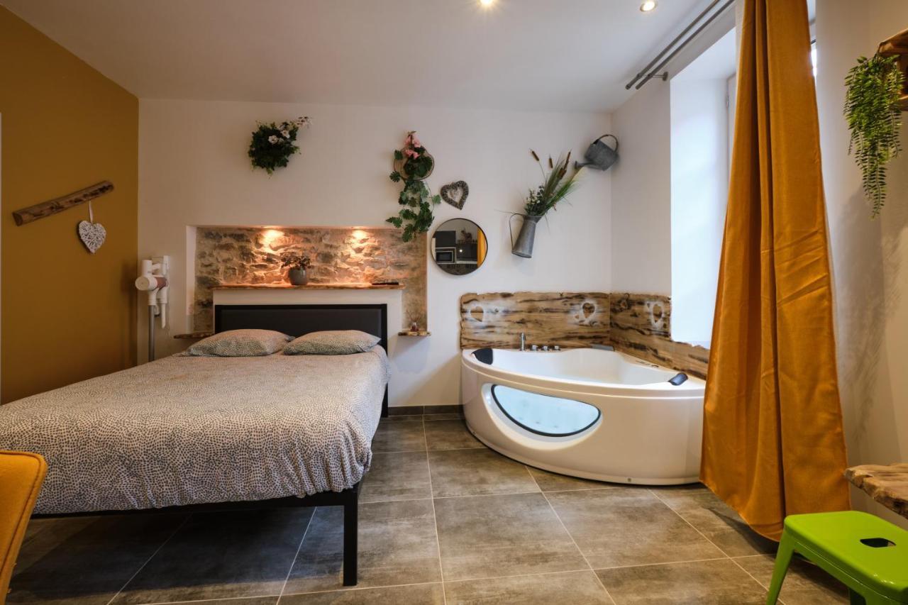 Place Carnot - Studio Tout Equipe Avec Jacuzzi Proche Toutes Commodites การ์กาซอน ภายนอก รูปภาพ