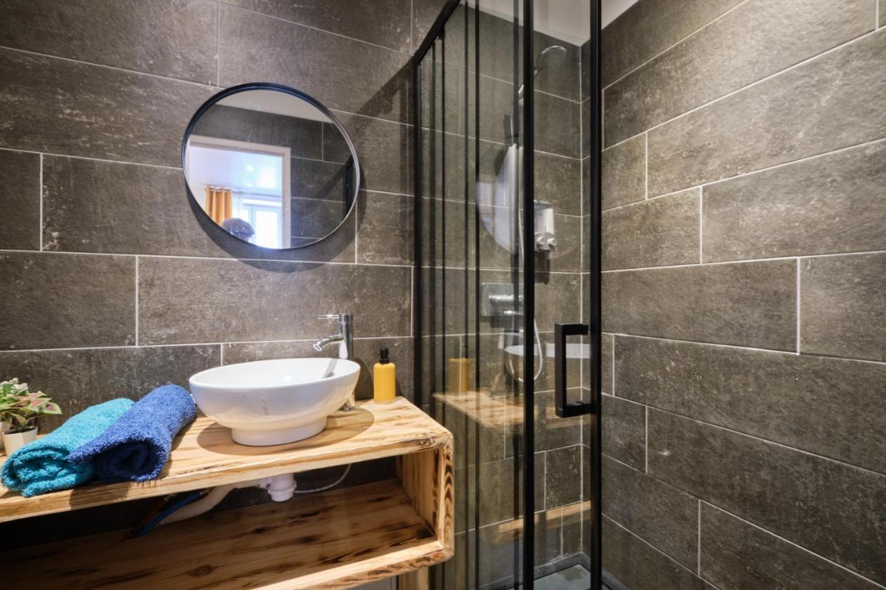 Place Carnot - Studio Tout Equipe Avec Jacuzzi Proche Toutes Commodites การ์กาซอน ภายนอก รูปภาพ